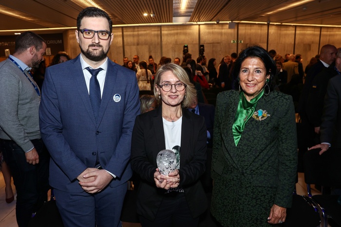 სალომე ზურაბიშვილი