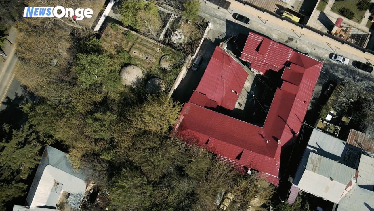 გორგასლის მე-4 შესახვევი თამამშევის ცივ აბანოს უშუალოდ ესაზღვრება